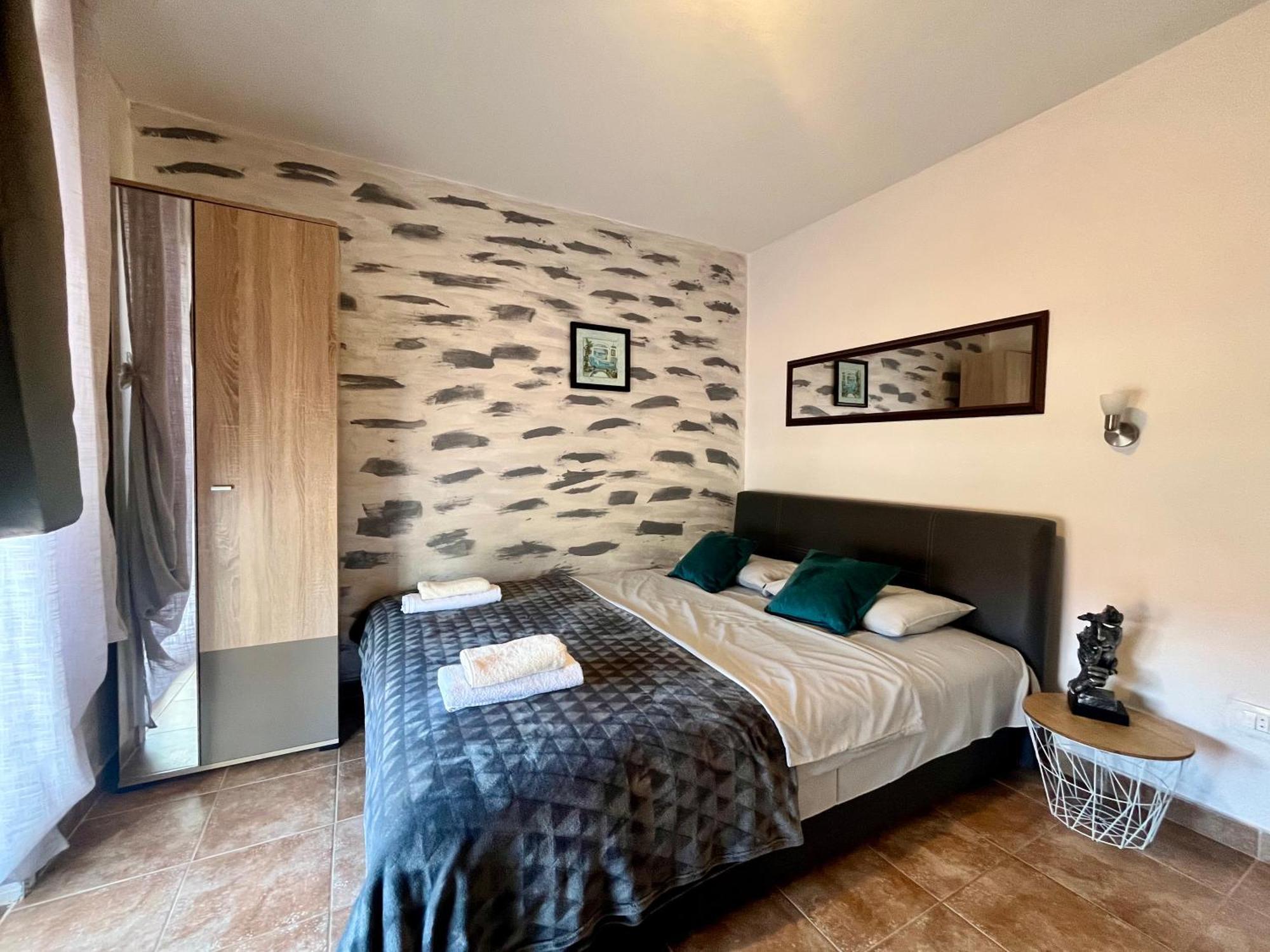 Apartments Obradovic Красичи Экстерьер фото