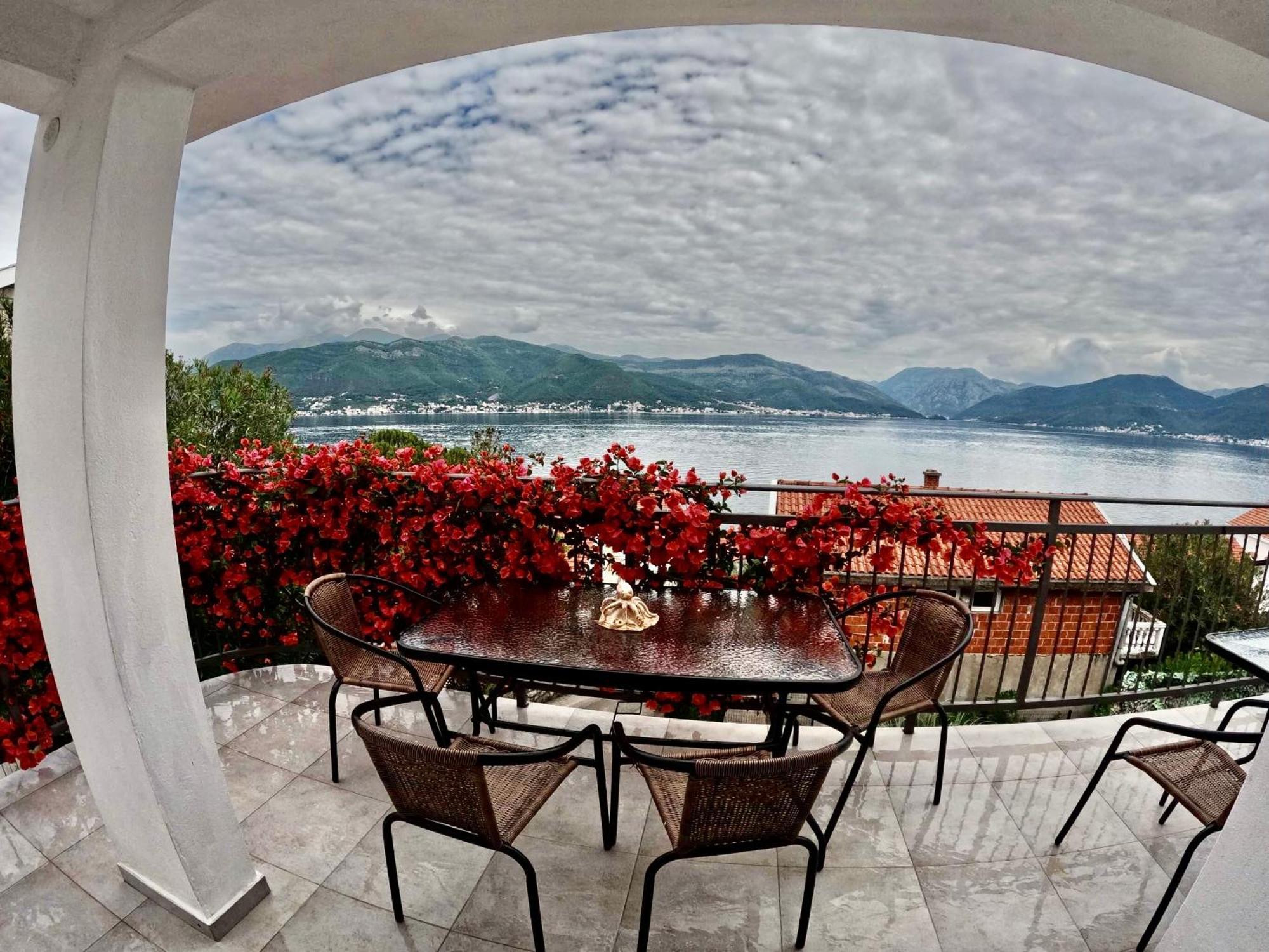 Apartments Obradovic Красичи Экстерьер фото
